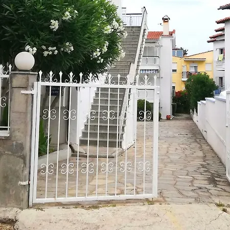 Hanioti Apartment 하니오티